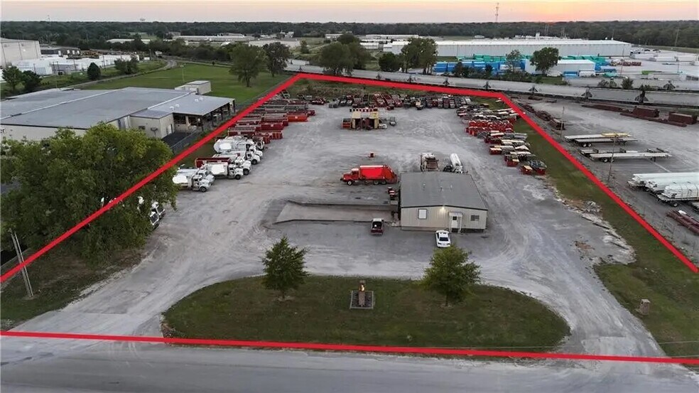 3001 N Rotary Ter, Pittsburg, KS à vendre - Photo principale – Image 1 sur 11