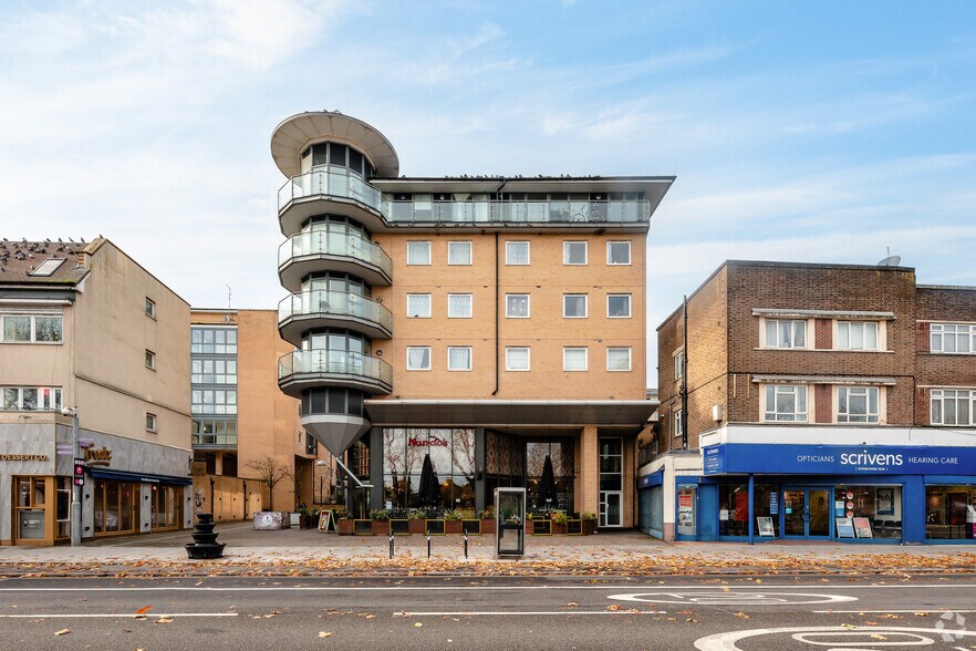 Wilton Parade High St, Feltham à louer - Photo de l’immeuble – Image 2 sur 3