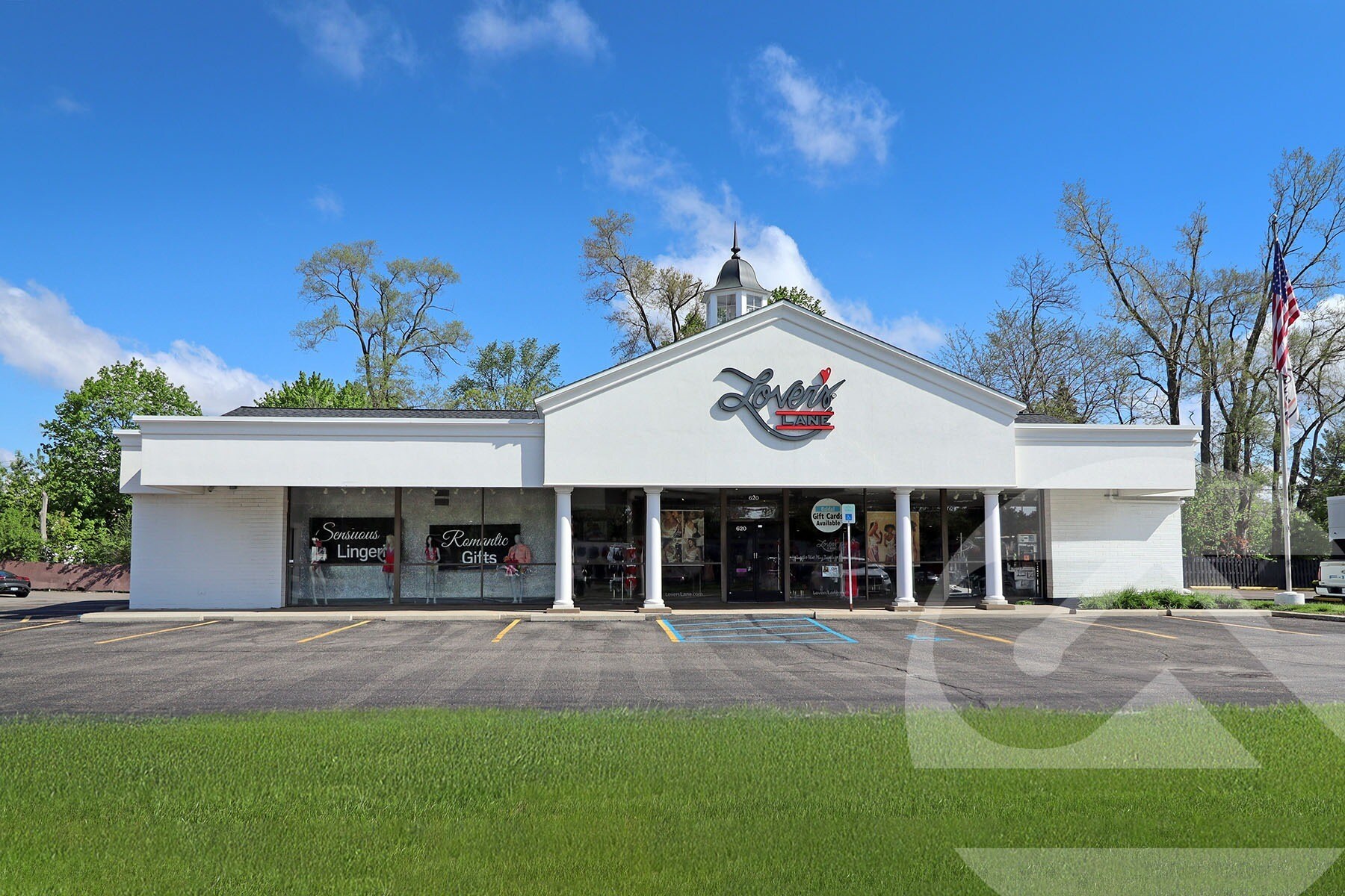 620 Ann Arbor Rd W, Plymouth, MI à vendre Photo de l’immeuble– Image 1 sur 2