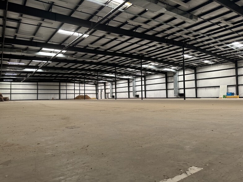 135 Industrial Blvd, Madison, MS à louer - Photo intérieure – Image 3 sur 16