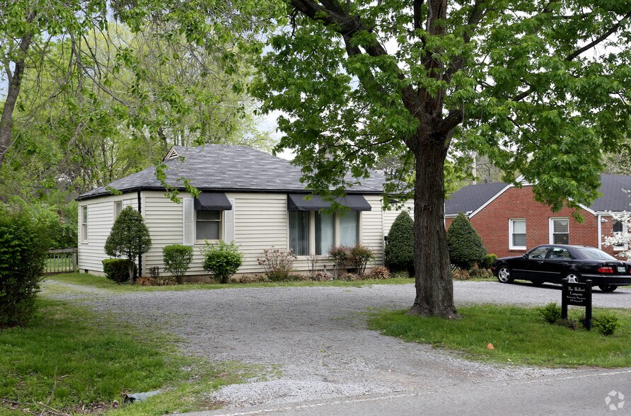 2821 Dogwood Pl, Nashville, TN à vendre - Photo de l’immeuble – Image 2 sur 40