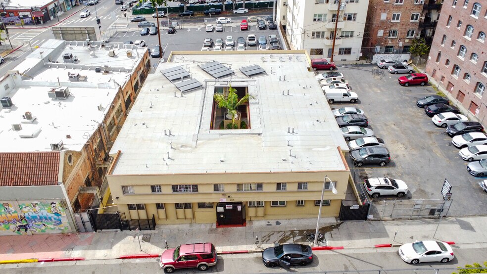 685 S Coronado St, Los Angeles, CA à vendre - Photo de l’immeuble – Image 3 sur 24