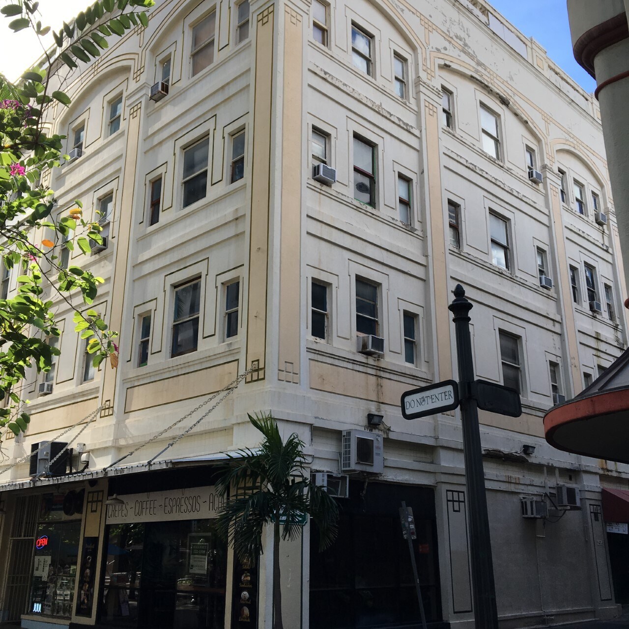 1154 Fort Street Mall 55 Chaplain Ln, Honolulu, HI à louer Photo principale– Image 1 sur 3
