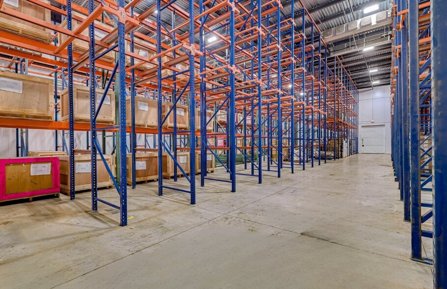 9342 SE Loop 410, San Antonio, TX à louer - Photo de l’immeuble – Image 3 sur 9