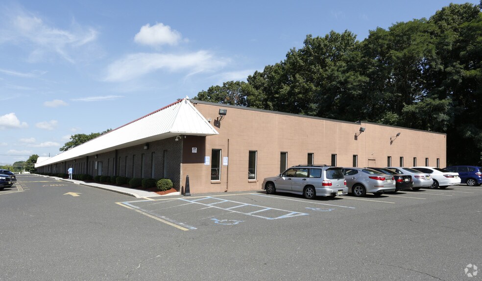3535 Quakerbridge Rd, Hamilton, NJ à louer - Photo de l’immeuble – Image 3 sur 7