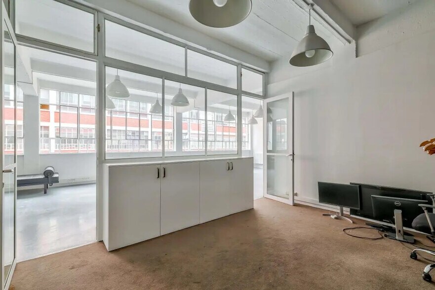 Bureau dans Paris à vendre - Photo de l’immeuble – Image 3 sur 7