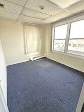 212 W Park Ave, Long Beach, NY à louer Photo intérieure– Image 2 sur 12