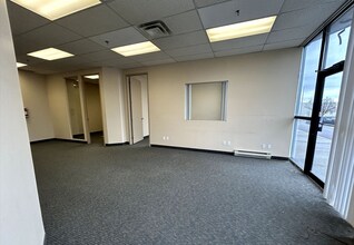 2660 Meadowvale Blvd, Mississauga, ON à louer Photo de l’immeuble– Image 2 sur 11