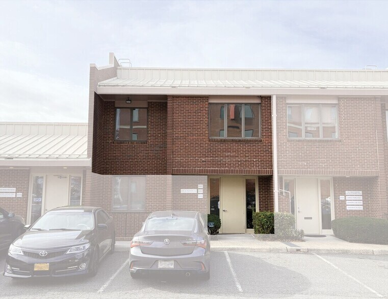 6400 Seven Corners Pl, Falls Church, VA à vendre - Photo de l’immeuble – Image 1 sur 45