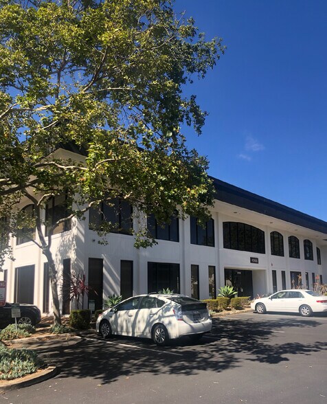 4966 El Camino Real, Los Altos, CA à louer - Photo de l’immeuble – Image 2 sur 2