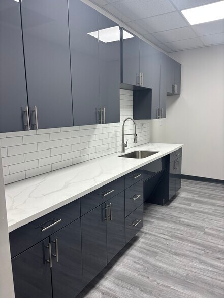 15511 Jarvis Rd, Cypress, TX à louer - Photo de l’immeuble – Image 2 sur 8