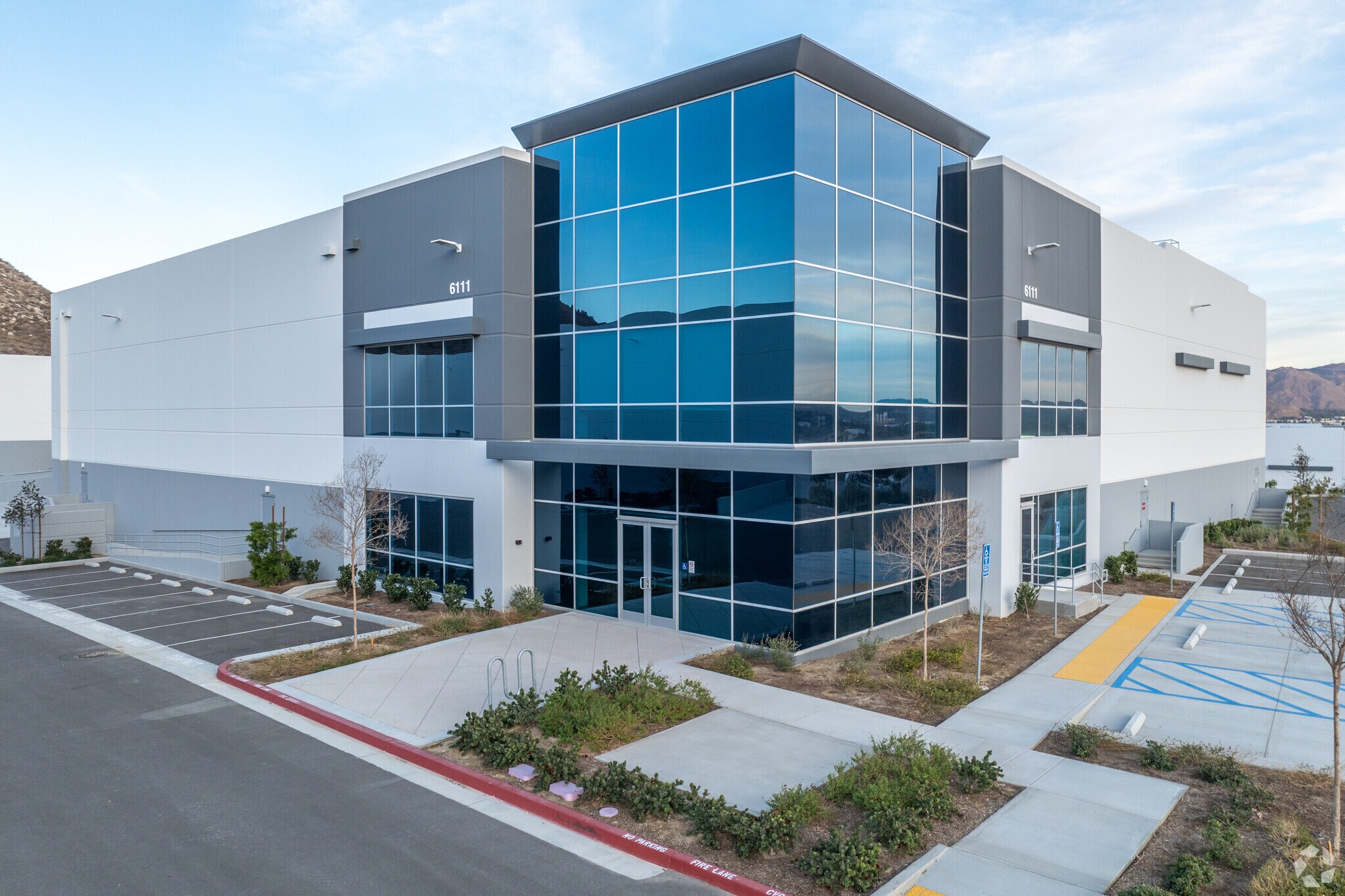 20th St. & Caterpillar Ct, Jurupa Valley, CA à louer Photo de l’immeuble– Image 1 sur 7