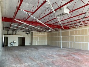 8101 N 19th Ave, Phoenix, AZ à louer Photo intérieure– Image 1 sur 5