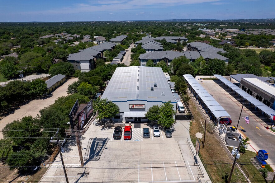 6568 Babcock Rd, San Antonio, TX à louer - Photo de l’immeuble – Image 2 sur 14