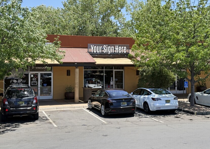 10700 Corrales Rd NW, Albuquerque, NM à louer - Photo de l’immeuble – Image 1 sur 8