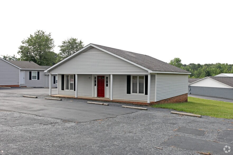 987 University Dr, Lancaster, SC à vendre - Photo de l’immeuble – Image 2 sur 2