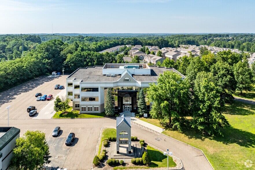 202 Montrose West Ave, Akron, OH à louer - Aérien – Image 3 sur 5