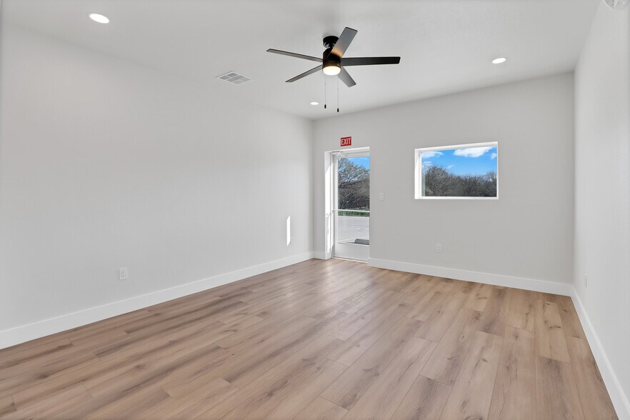 14596 US Highway 75, Van Alstyne, TX à louer - Photo de l’immeuble – Image 3 sur 20