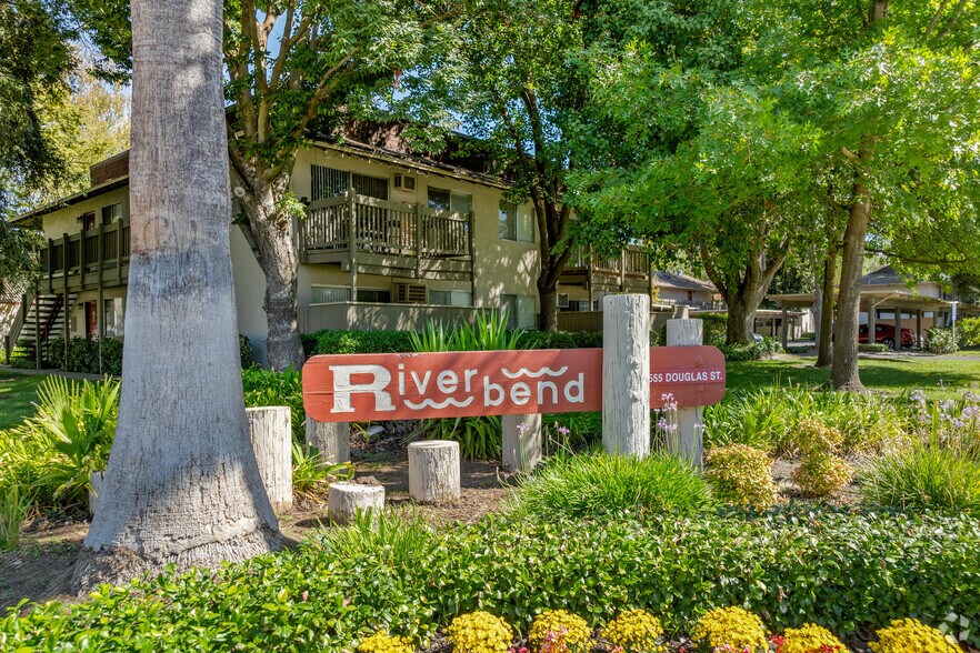 555 Douglas St, West Sacramento, CA à vendre - Photo principale – Image 1 sur 21