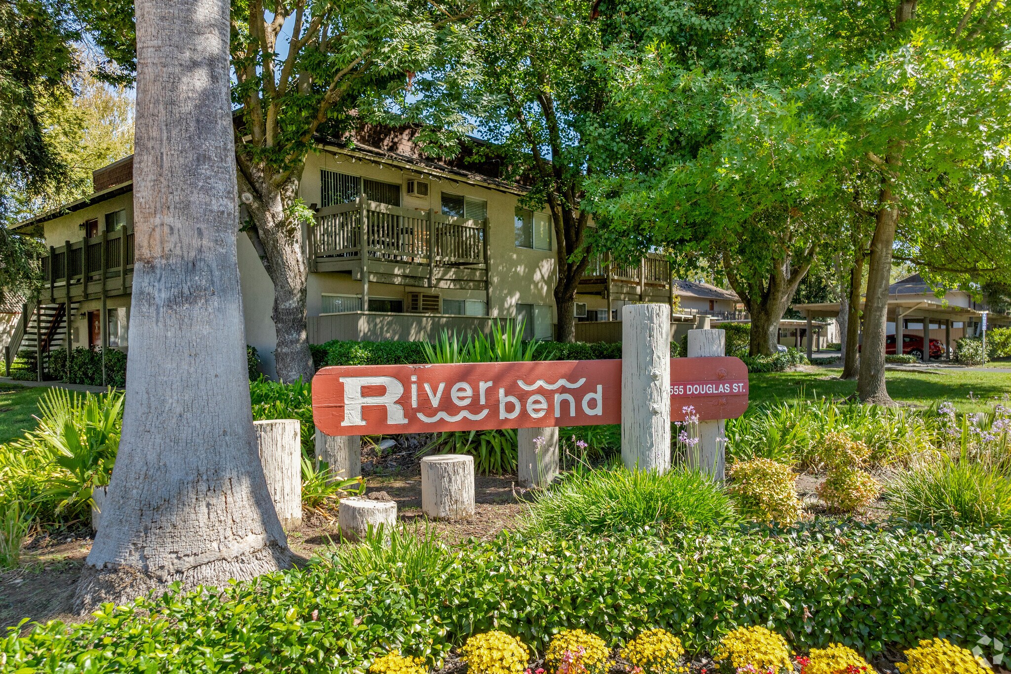 555 Douglas St, West Sacramento, CA à vendre Photo principale– Image 1 sur 22