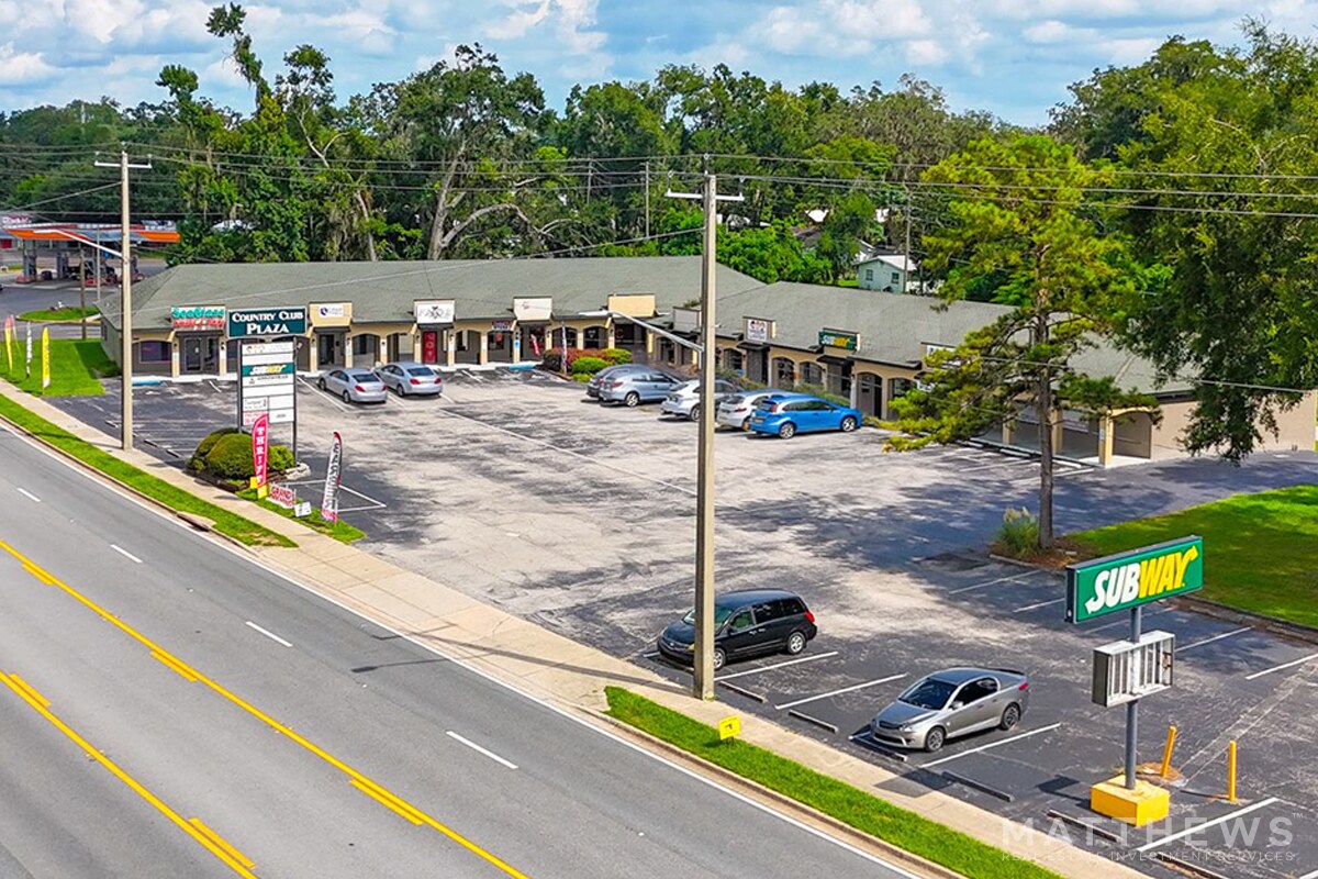 1686 SE Baya Dr, Lake City, FL à vendre Photo de l’immeuble– Image 1 sur 4
