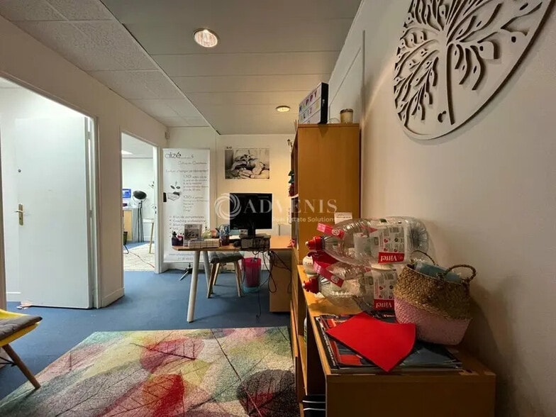 Bureau dans Montigny-le-Bretonneux à louer - Photo intérieure – Image 2 sur 5