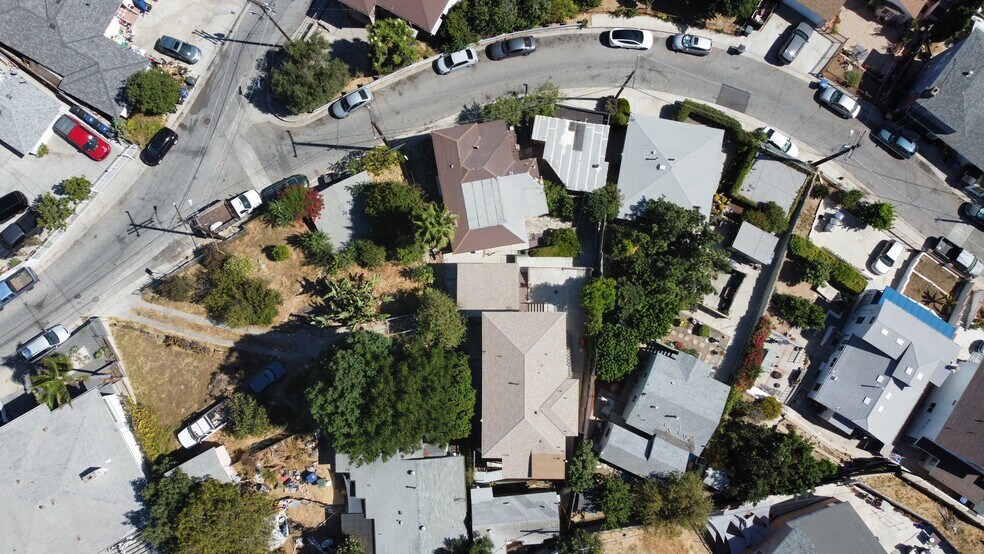3733 Bostwick St, Los Angeles, CA à vendre - Photo de l’immeuble – Image 3 sur 5