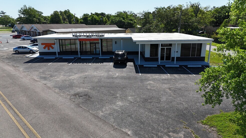 626 Highway 90, Bay Saint Louis, MS à louer - Photo de l’immeuble – Image 1 sur 12