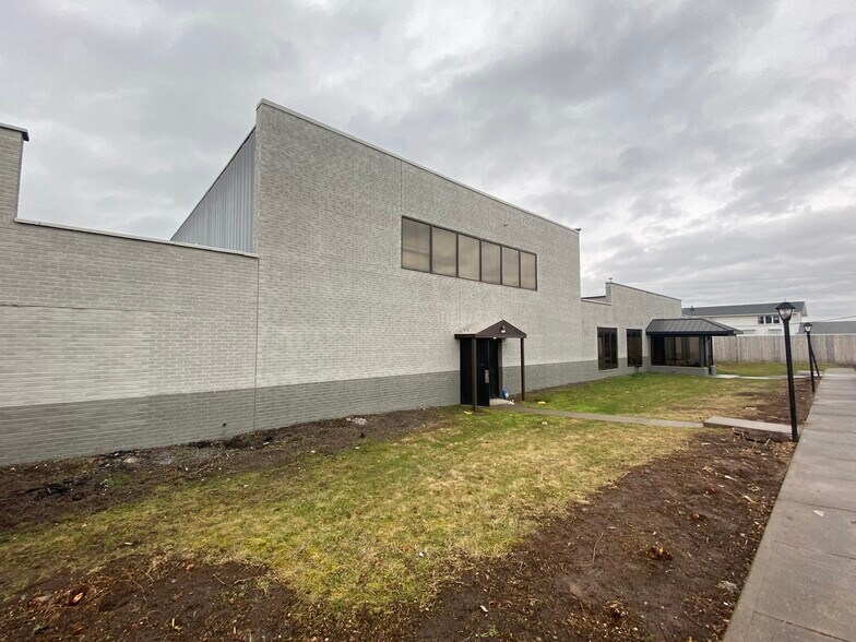 1811 LeMoyne Ave, Syracuse, NY à louer - Photo de l’immeuble – Image 3 sur 12