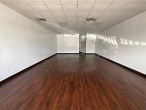 6515 Tidwell Rd, Houston, TX à louer Photo de l’immeuble– Image 1 sur 2