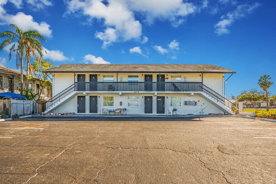 1279 Santa Rosa St, Clearwater, FL à vendre - Photo principale – Image 1 sur 9