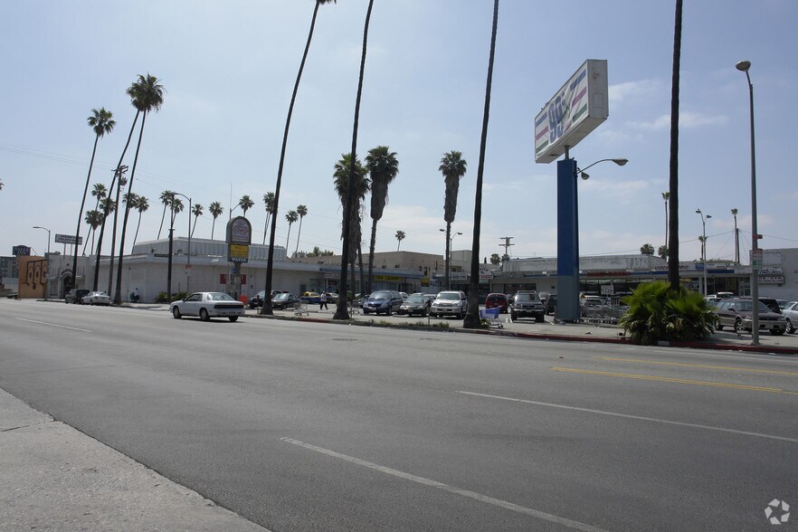 5270 W Sunset Blvd, Los Angeles, CA à louer - Photo de l’immeuble – Image 3 sur 36