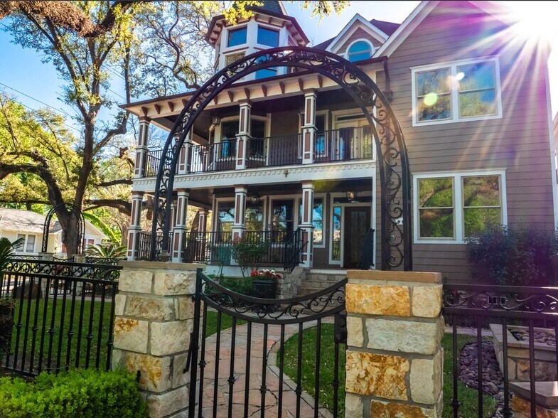 446 Heights Blvd, Houston, TX à vendre - Photo de l’immeuble – Image 2 sur 38