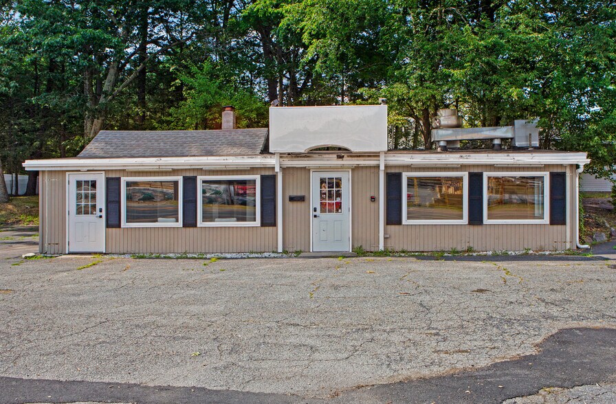 165 Massachusetts Ave, Lunenburg, MA à vendre - Photo principale – Image 1 sur 23