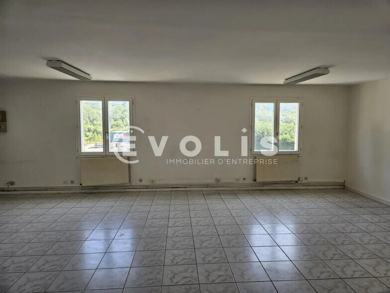 19 Rue Du 8 Mai 1945, Pecqueuse à vendre - Photo de l’immeuble – Image 3 sur 8