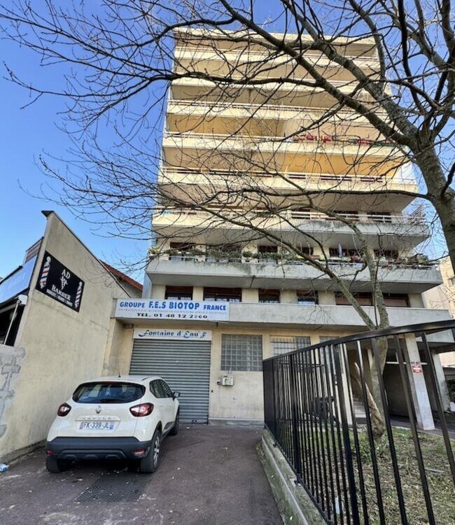 Plus de détails pour Local d’activités à vendre
