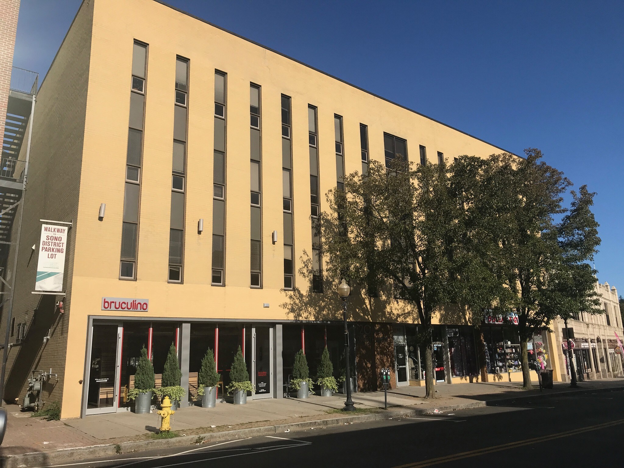 20 N Main St, Norwalk, CT à louer Photo principale– Image 1 sur 2