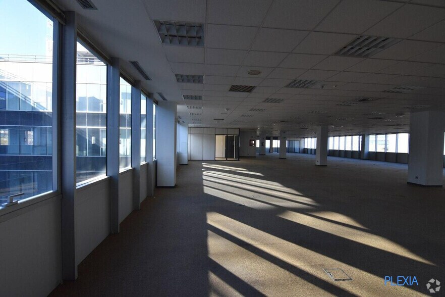 Bureau dans San Sebastián de los Reyes, Madrid à vendre - Photo de l’immeuble – Image 2 sur 26