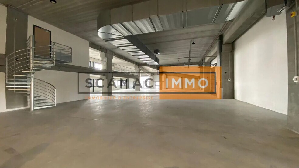 32 Rue De Seine, 92700 Colombes, Colombes à louer - Photo de l’immeuble – Image 1 sur 6