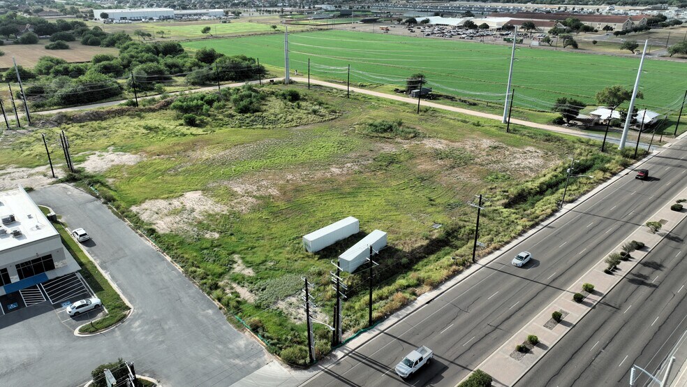 1617 Ware rd, McAllen, TX à vendre - Aérien – Image 1 sur 35