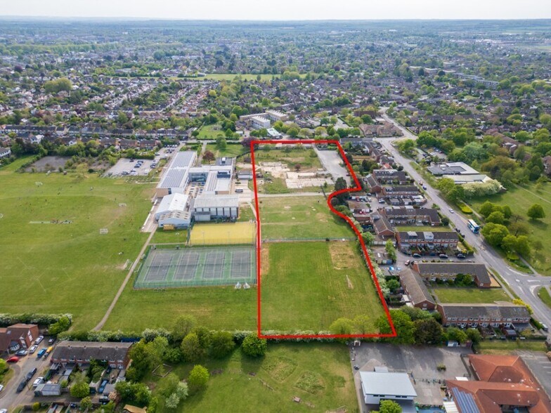 Land at North Cambridge Academy, Arbury Rd, Cambridge à vendre - Photo de l’immeuble – Image 2 sur 5