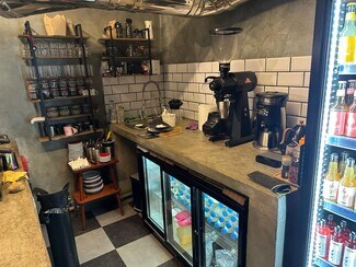 Plus de détails pour Local commercial à louer
