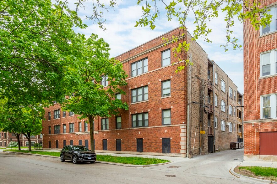 6849-6859 S Clyde Ave, Chicago, IL à vendre - Photo de l’immeuble – Image 2 sur 7