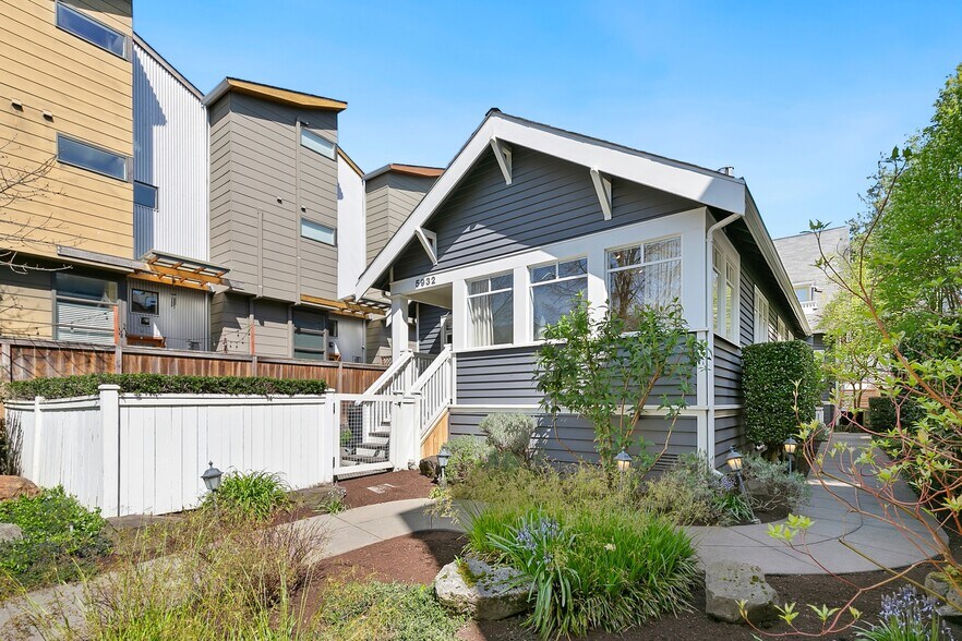 5932 California Ave SW, Seattle, WA à vendre - Photo de l’immeuble – Image 2 sur 31