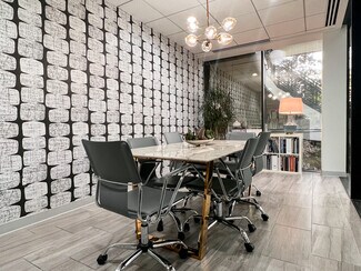 Plus de détails pour 17 S Briar Hollow Ln, Houston, TX - Bureau à louer
