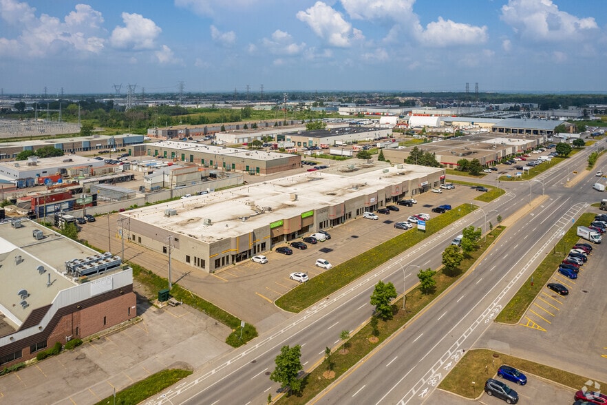 3370-3418 Boul Industriel, Laval, QC à louer - Aérien – Image 3 sur 18