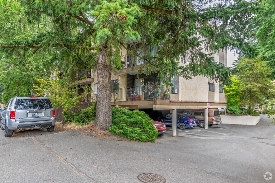 13322 Greenwood Ave N, Seattle, WA à vendre - Photo de l’immeuble – Image 2 sur 14