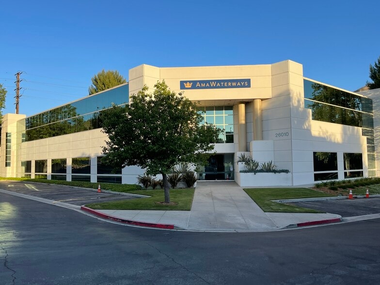 26010 Mureau Rd, Calabasas, CA à louer - Photo de l’immeuble – Image 2 sur 23