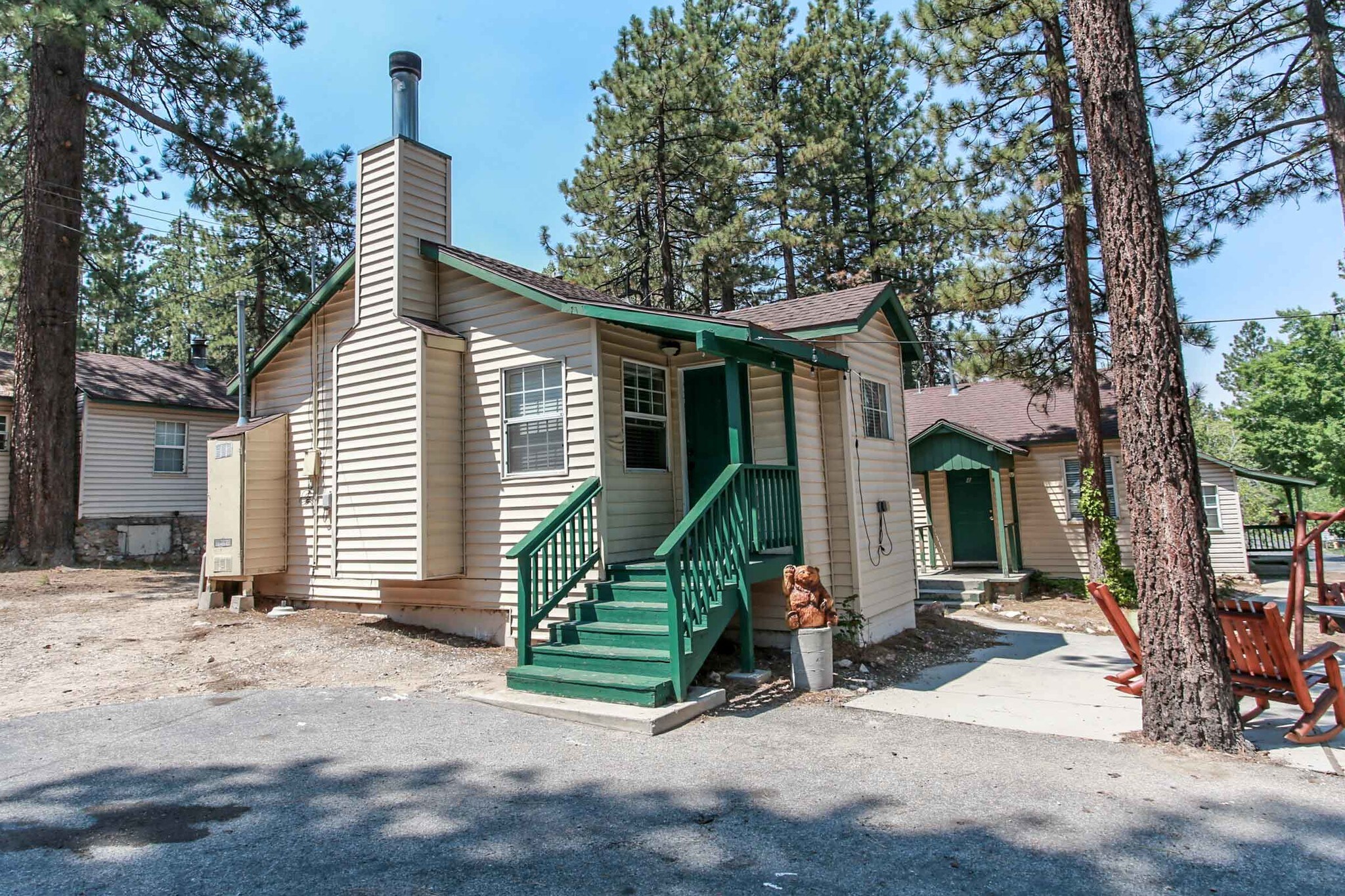 586 Main St, Big Bear Lake, CA à vendre Photo principale– Image 1 sur 19