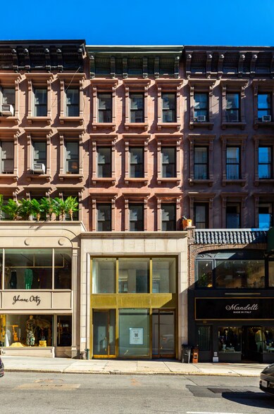 797 Madison Ave, New York, NY à vendre - Photo de l’immeuble – Image 1 sur 15